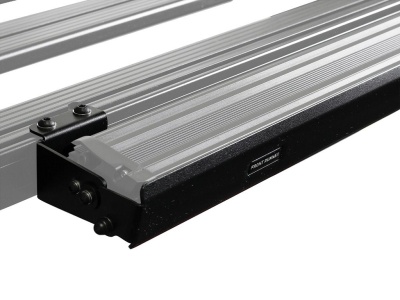 Front Runner Halterung mit Abdeckung für Lightbar Osram FX1000