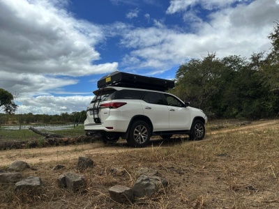 Autodachzelt Eezi-Awn SWORD Aluminium-Klappzelt