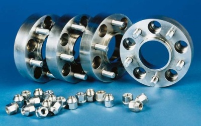 Spurverbreiterung Toyota J9, J12, J15, Hilux ab `05