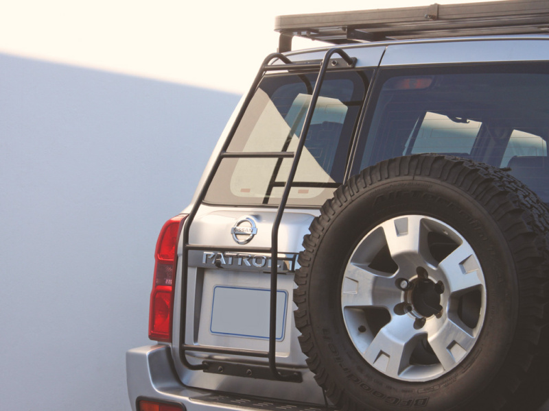 Heckleiter Front Runner Nissan Patrol Y61